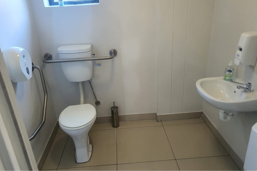 To Let commercial Property for Rent in Newton Park Eastern Cape